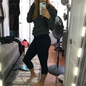 Midnight navy lululemon crop yogas